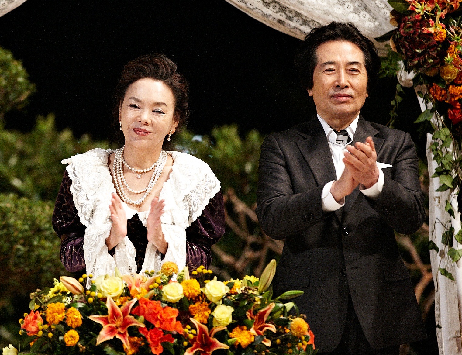 [2011] Meet The-In-Laws/ 위험한 상견례 - Song Sae Byuk, Lee Si Young (Vietsub Completed) 110950344D6F415F253383